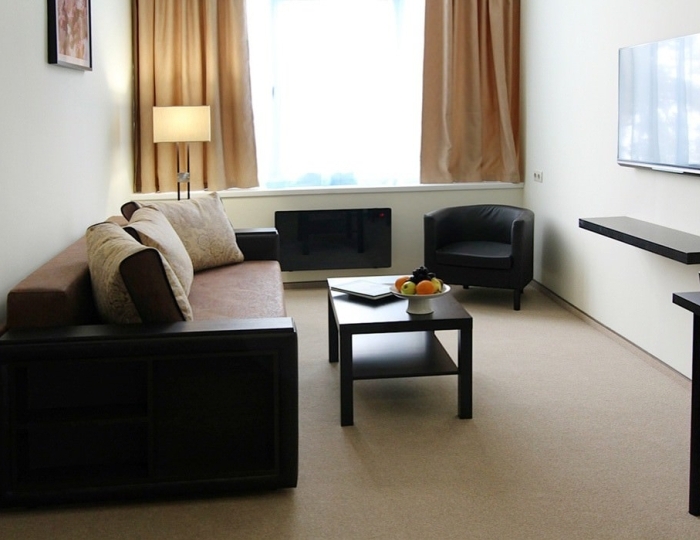 1-мест. (разм. в 2-мест.) 2-комн. комфорт (вид на море) - Курортный комплекс «Континент-Гагра»